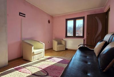 Casă cu 5 camere cu Teren 1270 Mp în Bogdănești