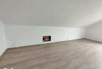 Casă cu 4 camere cu Teren 250 Mp în Odăi - 9