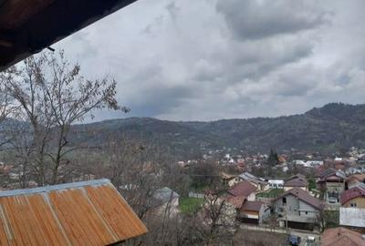 Casă cu 4 camere în Măneciu - 1