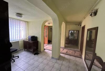 Casă cu 6 camere cu Teren 843 Mp în Livada - 5