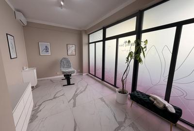 Spațiu comercial, de 165 mp, în Central - 4