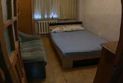 Chirie pentru o camera in apartament de trei camere zona Arcu - Gara - exclus ag - 3