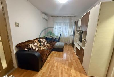 Apartament cu 2 camere semidecomandat, mobilat în Florilor - 9