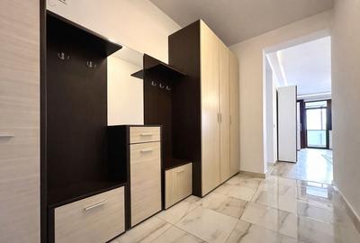 Apartament cu 2 camere, mobilat în Tractorul - 8