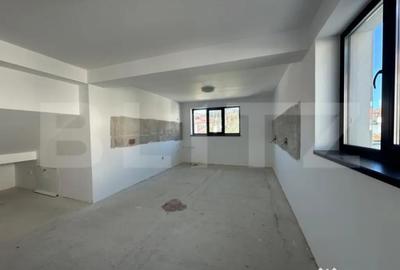 Casă cu 5 camere cu Teren 1121 Mp în Central - 7