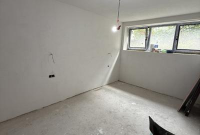 Apartament 2 Cam 35mp Zona Centrala Vizavi de Facultatea FSPAC Str.Aurel Suciu - 3