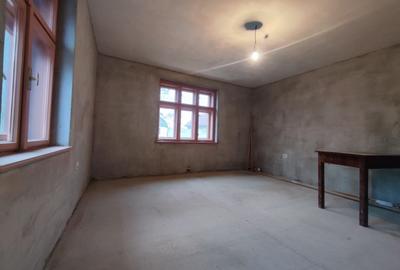 Casa cu doua camere, curte 353 mp, Satu Nou, Halchiu. - 3