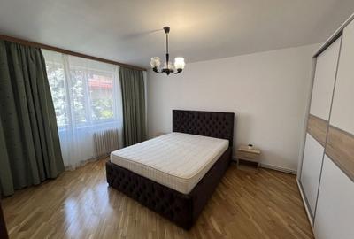 Apartament cu 3 camere în Central - 2