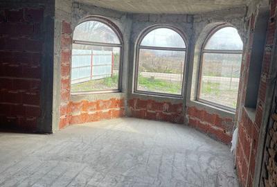 Casă cu 4 camere cu Teren 750 Mp în Nanov - 4