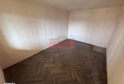 Casă cu 4 camere în Piatra - 2