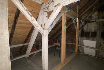 Casă individuală cu 6 camere cu Canalizare în Iancului - 16