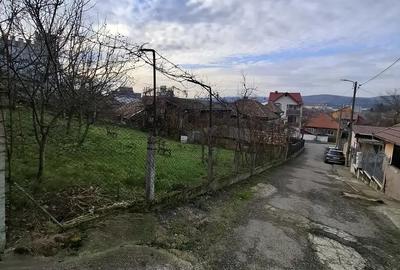 Casă cu 6 camere cu Teren 500 Mp în Central