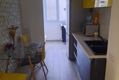 Apartament cu 3 camere decomandat în Decebal - 2