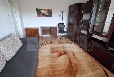 Apartament renovat si mobilat cu 1 camera + balcon - Gara - 369€ - 2