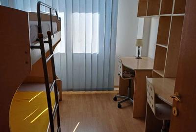 Apartament cu 3 camere semidecomandat în Berceni - 5