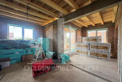 Casă individuală cu 4 camere cu Canalizare în Micești - 2