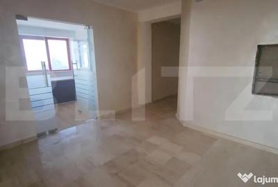Spațiu comercial, de 130 mp, în Central - 4
