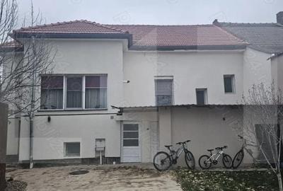 Casă cu 5 camere cu Teren 530 Mp în Lipovei - 2