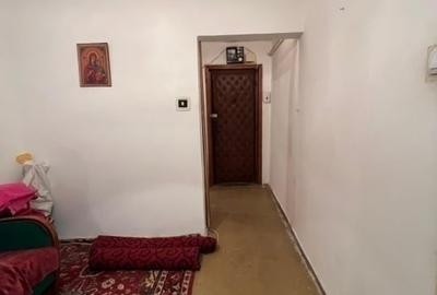 Etaj 1-Targu Cucu-Pod de Fier-3 Camere Decomandat-bloc 84' - 7