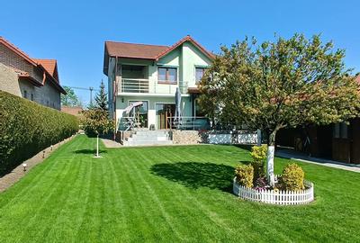 Casă cu Teren 810 Mp în Central - 2