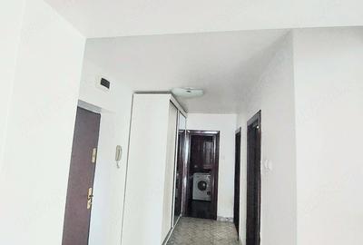 Apartament cu 3 camere decomandat în Cug - 7