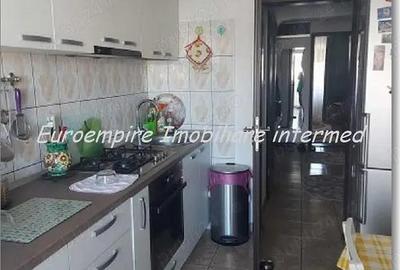 Apartament 3 camere decomandate zona Trocadero - 2