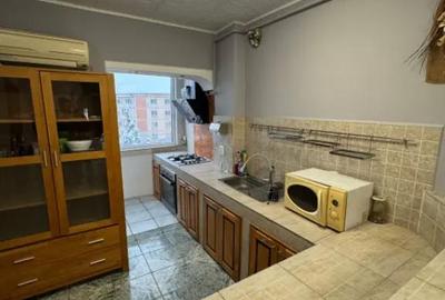 Apartament cu 3 camere decomandat în Republicii - 4