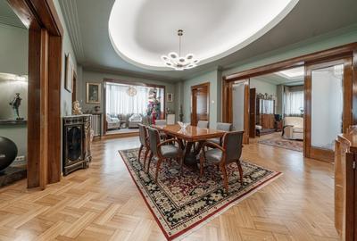 Apartament cu 6 camere semidecomandat în Armeneasca