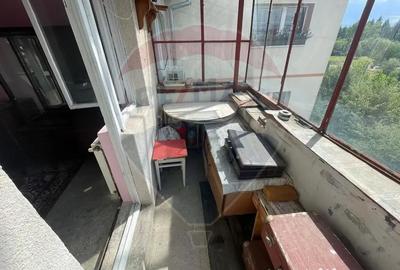 Apartament cu 2 camere decomandat în Valea Aurie - 2