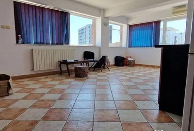 Casă cu 5 camere cu Canalizare în Tomis II - 12