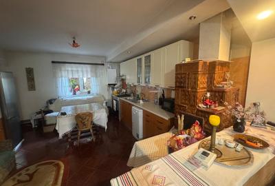 Valea Rediului ,vila tip duplex la strada principala , langa lac - 2