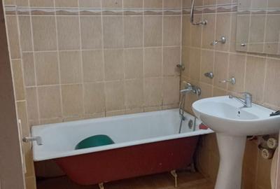 Apartament cu 3 camere decomandat în 23 August - 2