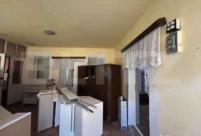 Casă cu 4 camere cu Teren 2000 Mp în Central - 10