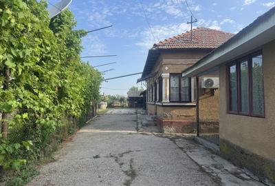 Casa traditionala, 4 cam + Anexe, 2500 mp.teren, D=15 ml. Milcov -Ulmi - 1