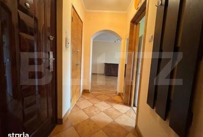 Apartament cu 3 camere semidecomandat în Central - 1