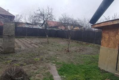 Casă cu 2 camere cu Teren 330 Mp în Sud - 1