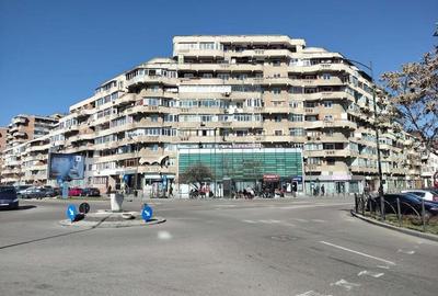 Spa?iu Ultracentral viz-a-vis de Mall - 5