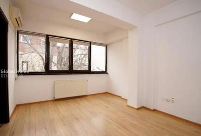 Casă cu 10 camere cu Canalizare în Victoriei - 17