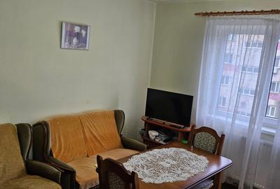 Apartament cu 2 camere semidecomandat în Gojdu
