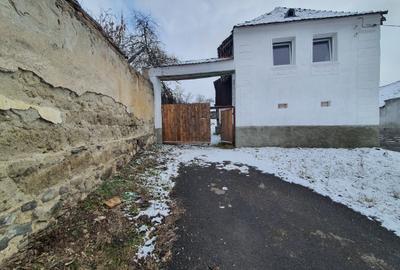 Casă individuală cu 4 camere în Mercheașa
