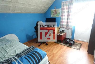 Casă cu Teren 18 Mp în Cătălina - 2