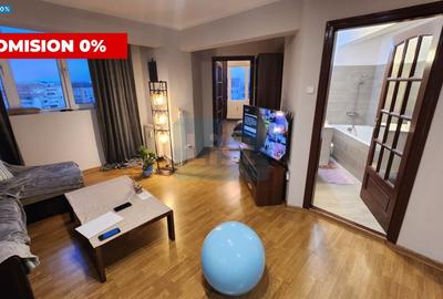 Apartament cu 3 camere decomandat în Centru Civic