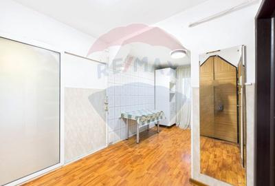 Apartament cu 4 camere de vanzare in zona Rahova - 12