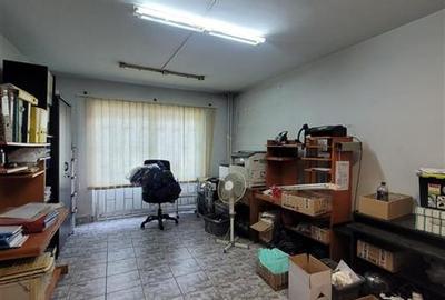 Apartament cu 3 camere decomandat, mobilat în Central - 4