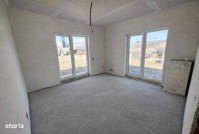 Casă cu 4 camere în Rădaia - 4