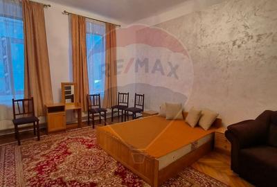 Casă individuală cu 3 camere cu Canalizare în Central - 5