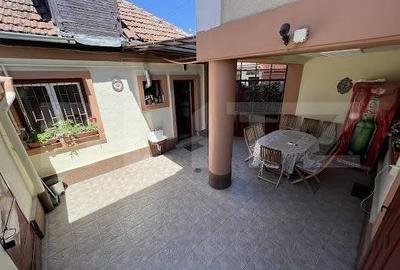 Casă cu 8 camere cu Teren 365 Mp în Lipovei - 10