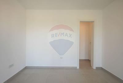 Spațiu comercial, de 32 mp, în Tractorul - 9