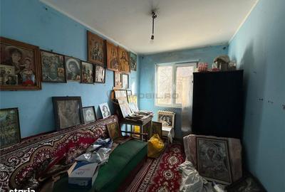 Apartament cu 3 camere semidecomandat în Alexandru cel Bun - 1