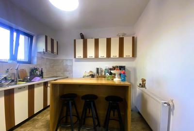 Casă cu 5 camere cu Canalizare în Central - 6